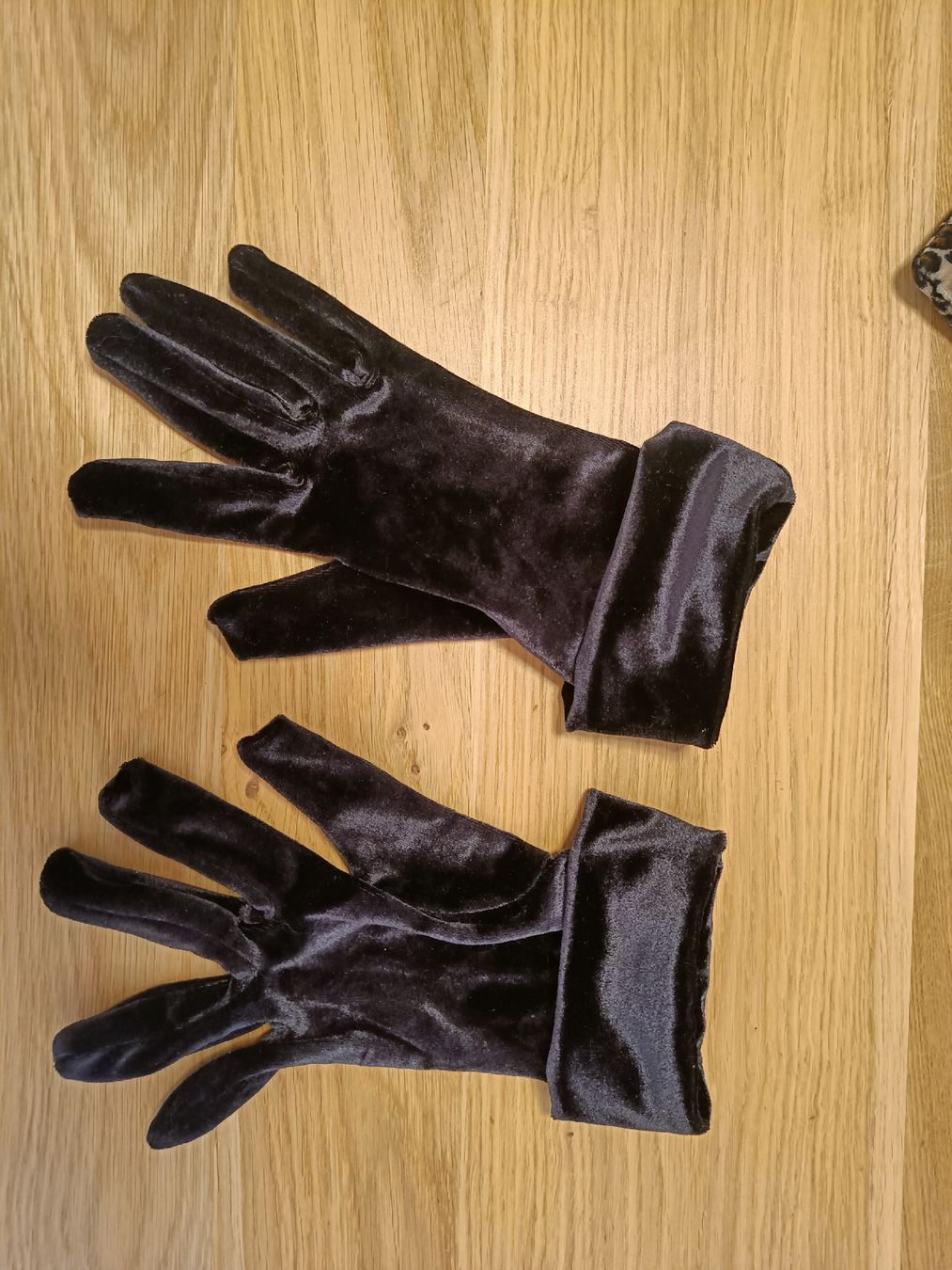 Foulards, Tücher & Schals: stylisches Set Schal und Handschuhe – Gebraucht aus Emmen von kat_q67m 2