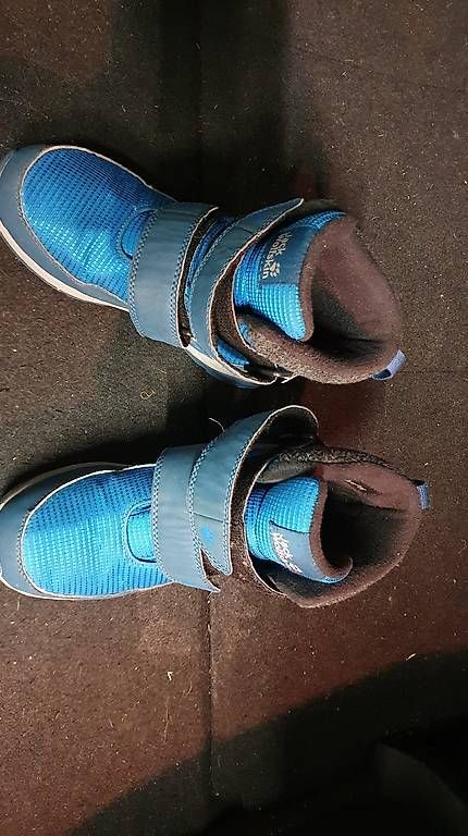 Scarpe per ragazzi: Scarpe da neve – Usato da Tesserete venduto da mpo_57tg