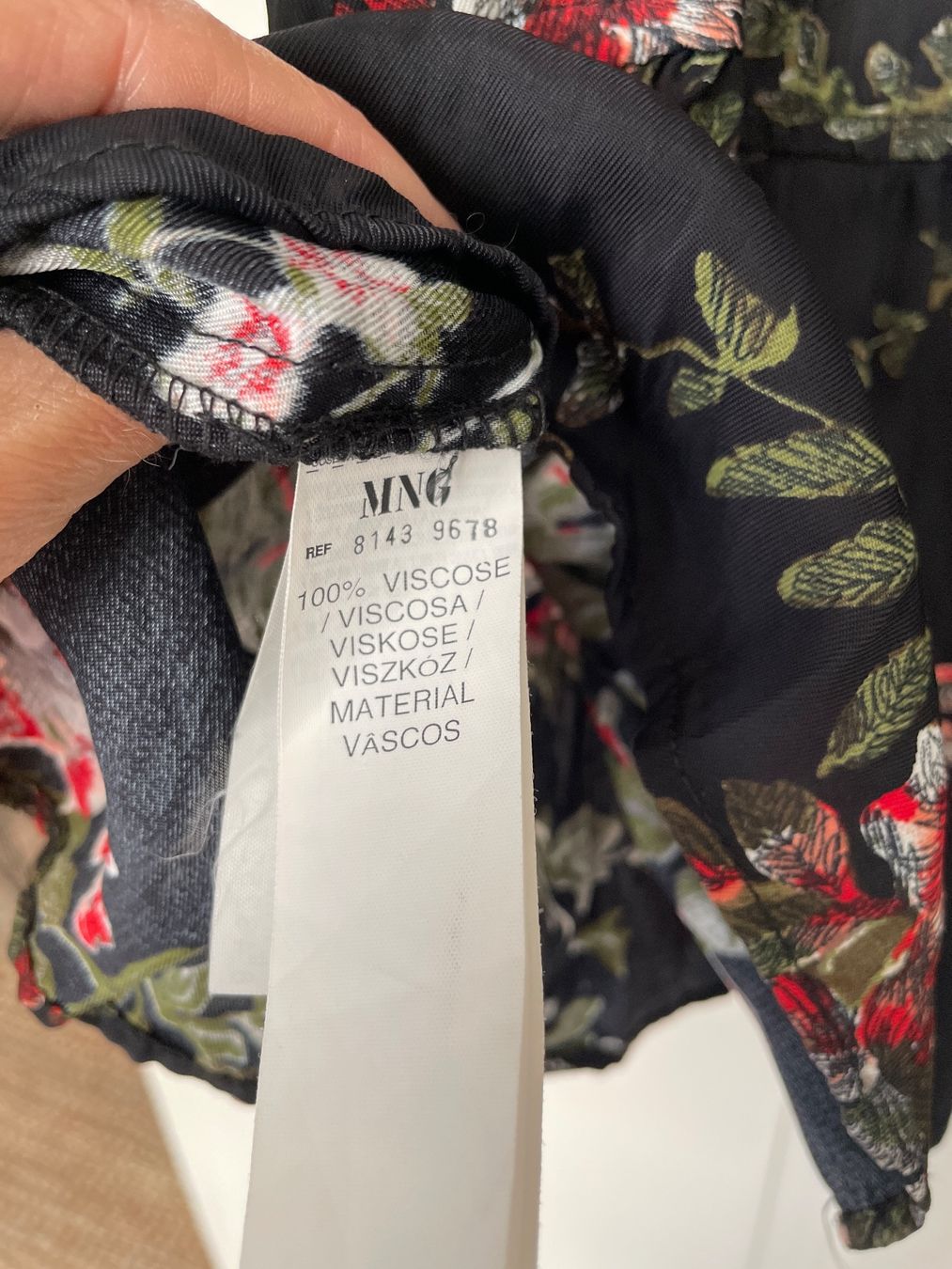 Mango Vestiti: Mango Kleid Grösse S mit Blumen Rosenmuster – Usato da St. Gallen venduto da Shazzz 5