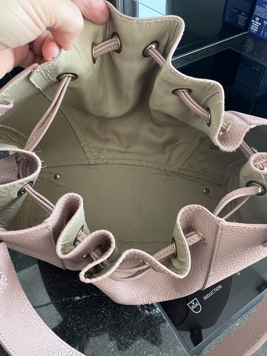 Sacs femmes: Ledertasche altrosa – D'occasion à Aeschi b. Spiez par Spatzumuus1 4