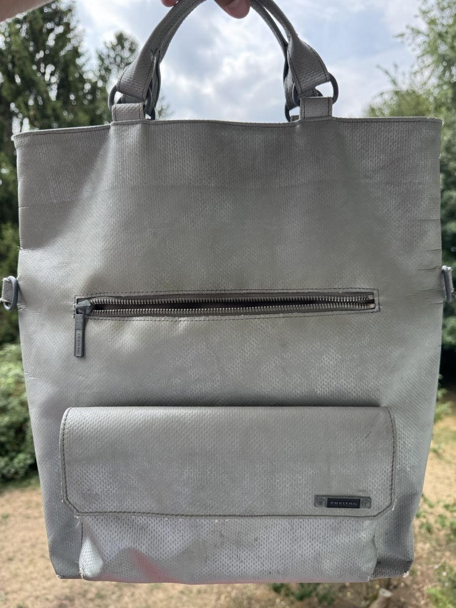 Freitag Sacs: Sacoche Freitag gris usage normal – D'occasion à Brügg BE par haj_9zhk
