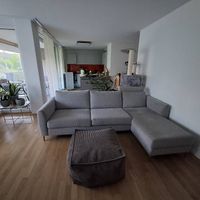 Tolles Bouclé Sofa mit Stauraum