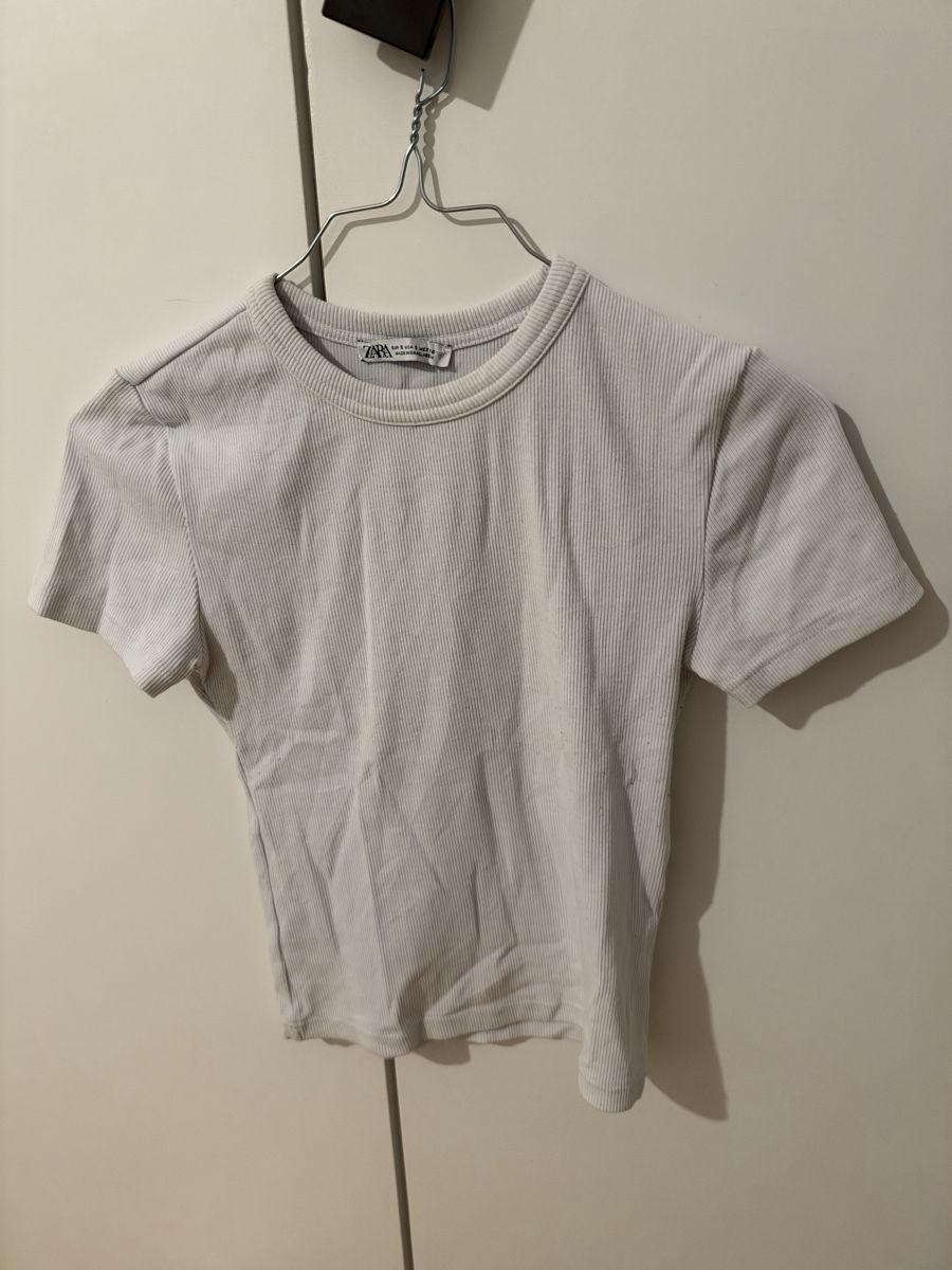 T-shirt: ZARA gerippt weiss Grösse S – Usato da Biel/Bienne venduto da Peeeep10