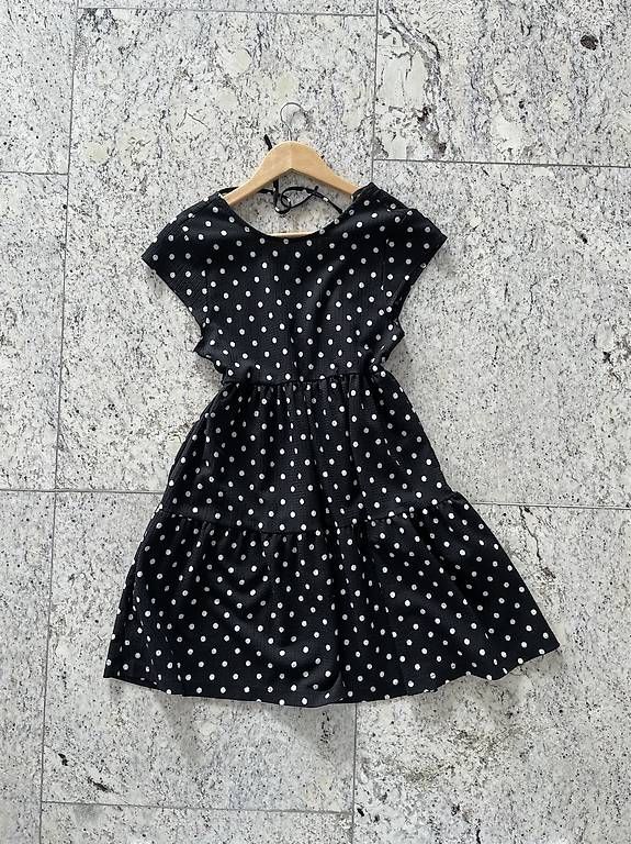 Kleider: Vestito nero a poins – Gebraucht aus Ascona von eli_nq6c