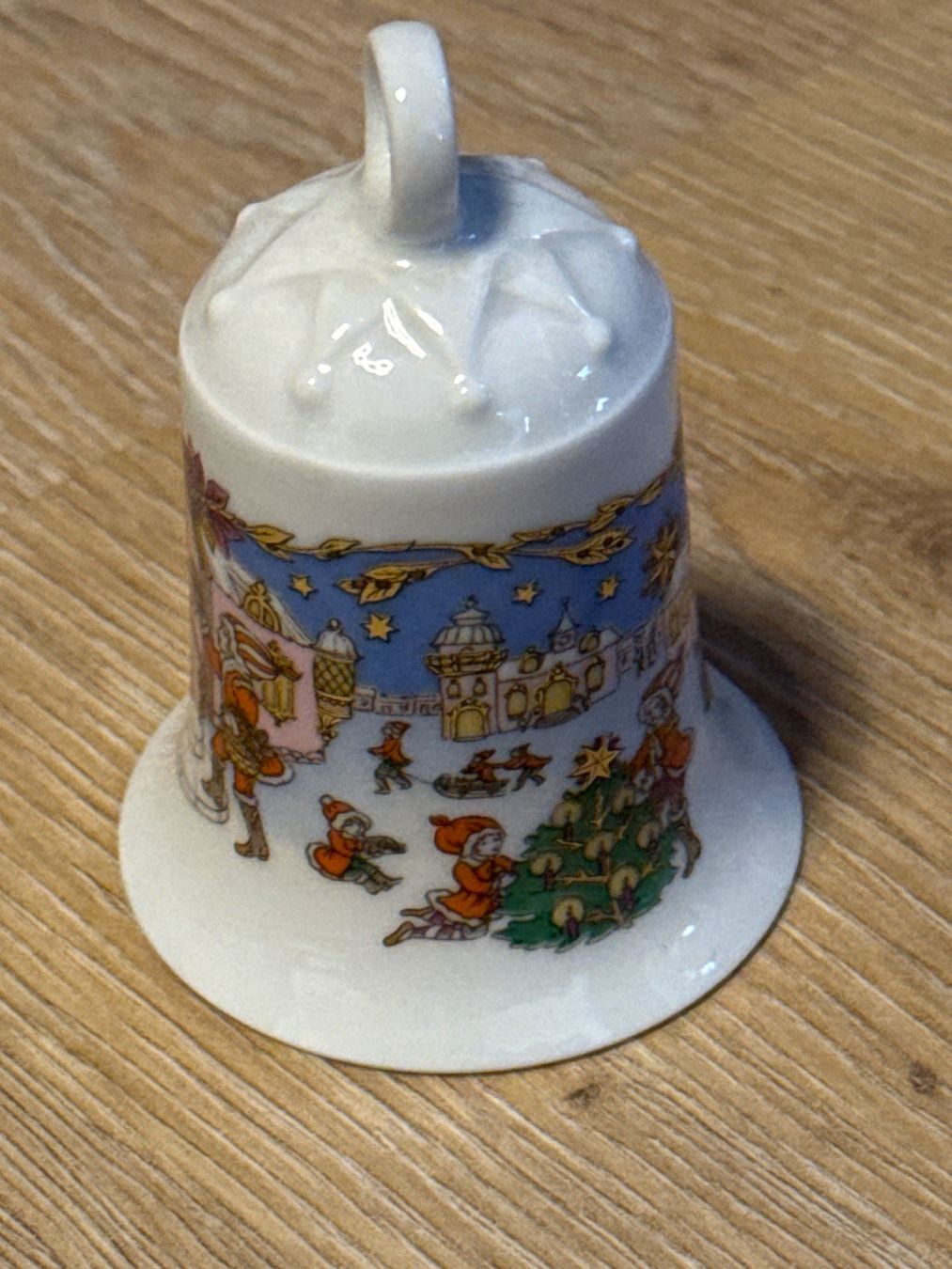 Hutschenreuther Tutte le decorazioni: Hitschenreuther Weihnachtsglocke 1987 – Usato da Andelfingen venduto da Judy0007 1