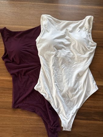 Bodys Grösse M 2er Pack bordeaux-weiss neuwertig