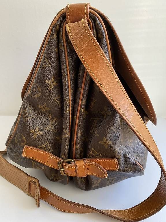 Louis Vuitton Taschen für Damen: Louis Vuitton Saumur 35 Monogram  Originale CHF 190 – Gebraucht aus Mendrisio von I.K. 1