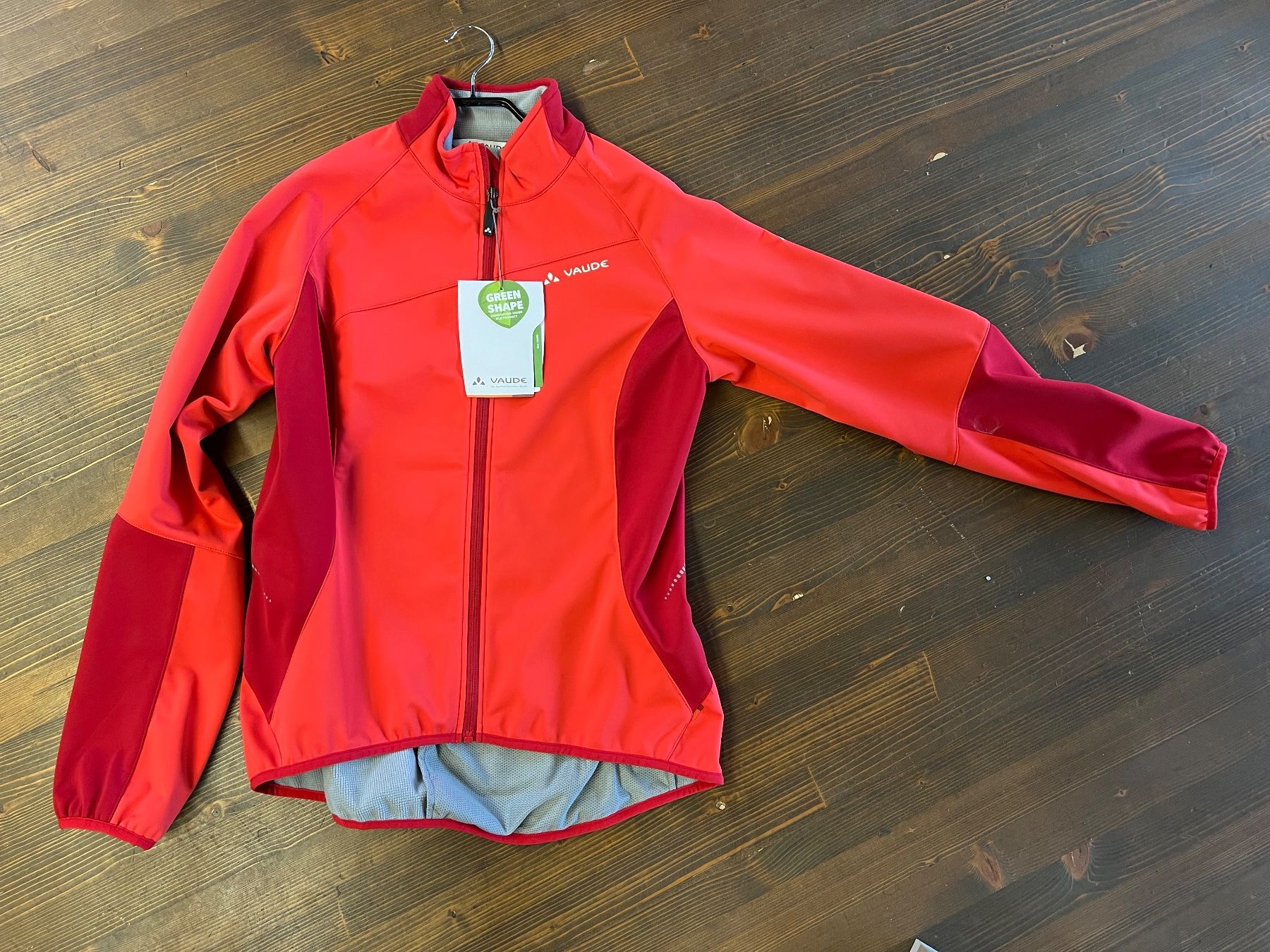 Giacche: Damen Rad-Jacke  VAUDE RESCA SOFTSHELL JACKET – Nuovo e nell'imballaggio originale da Eschen venduto da Sele-Radsport