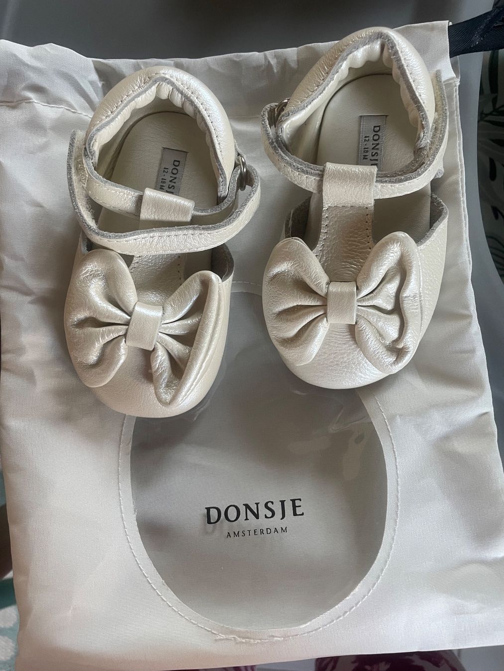 Scarpe per ragazzi: Donsje Babyschuhen 12-18 M, NEU – Nuovo e nell'imballaggio originale da Zürich venduto da smireya
