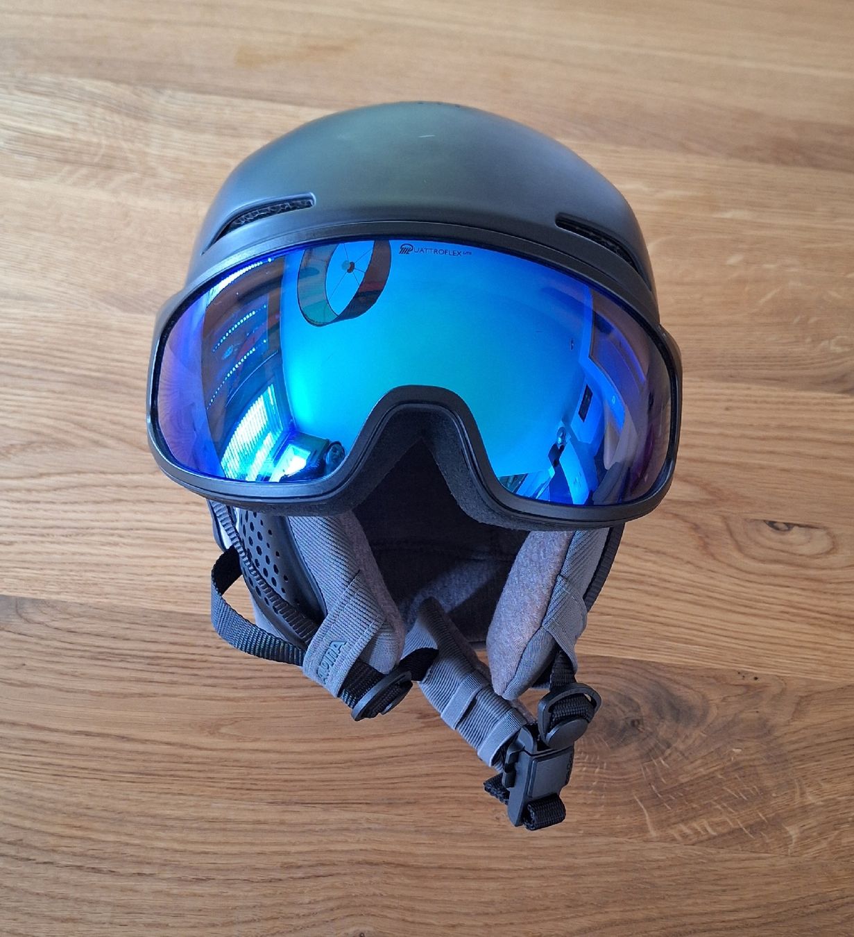 Alpina Caschi: Skihelm mit Visier Alpina – Usato da Sempach venduto da berglady30
