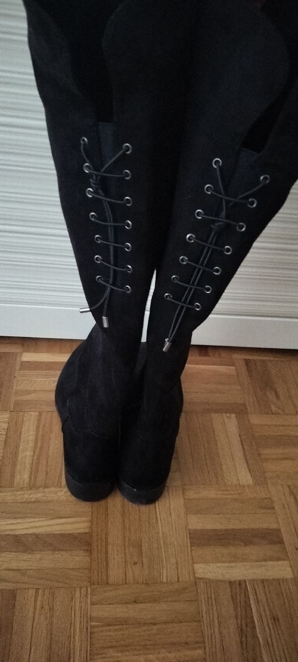 Scarpe da donna: Stiefel Schuhe – Usato da Basel venduto da Meda.moja
