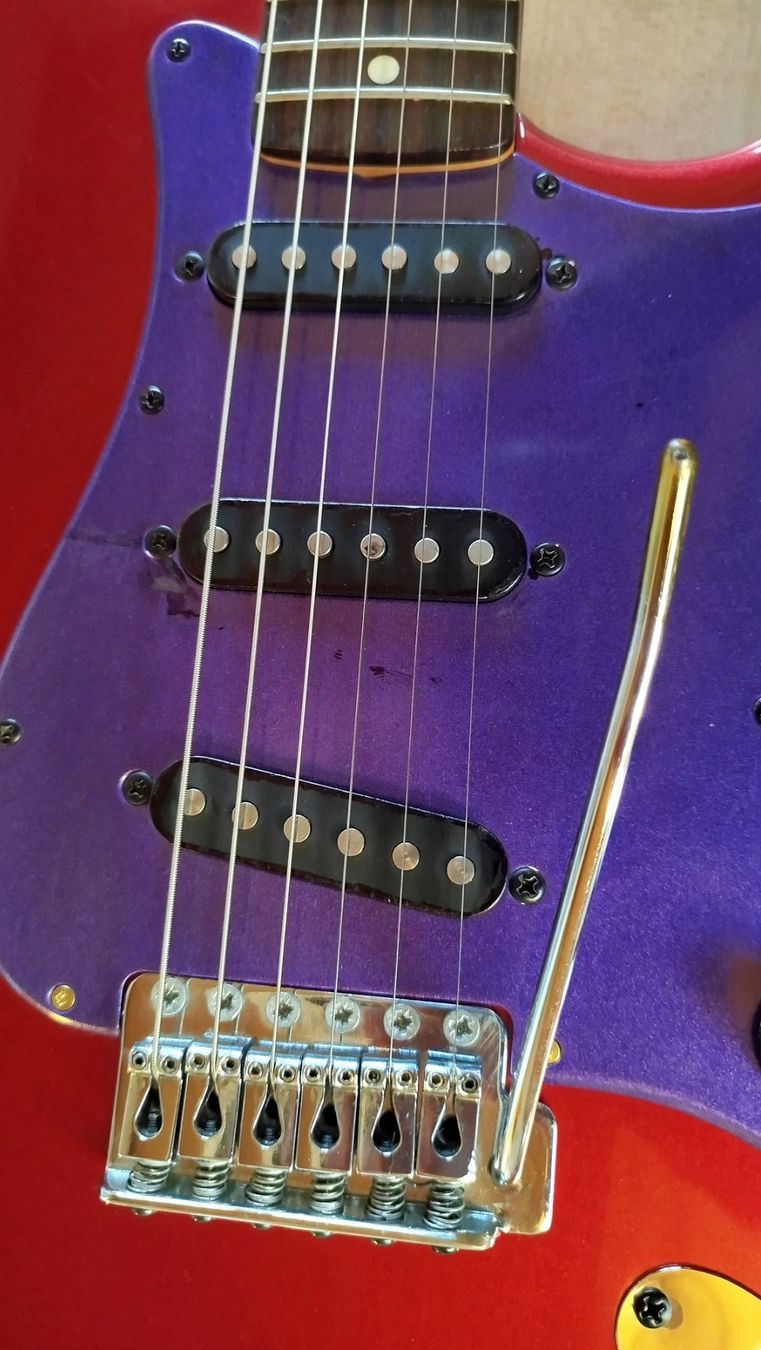 Fender Strumenti musicali: Fender Stratocaster "Squier Series" – Usato da Siselen BE venduto da lakeland54 1