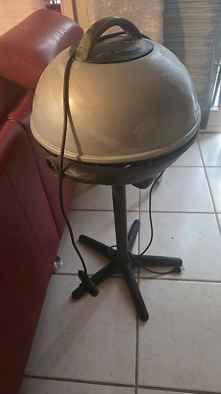 Grills: Elektrischer Grill  Standgrill  – Gebraucht aus Seewen SO von wit_6lph 1