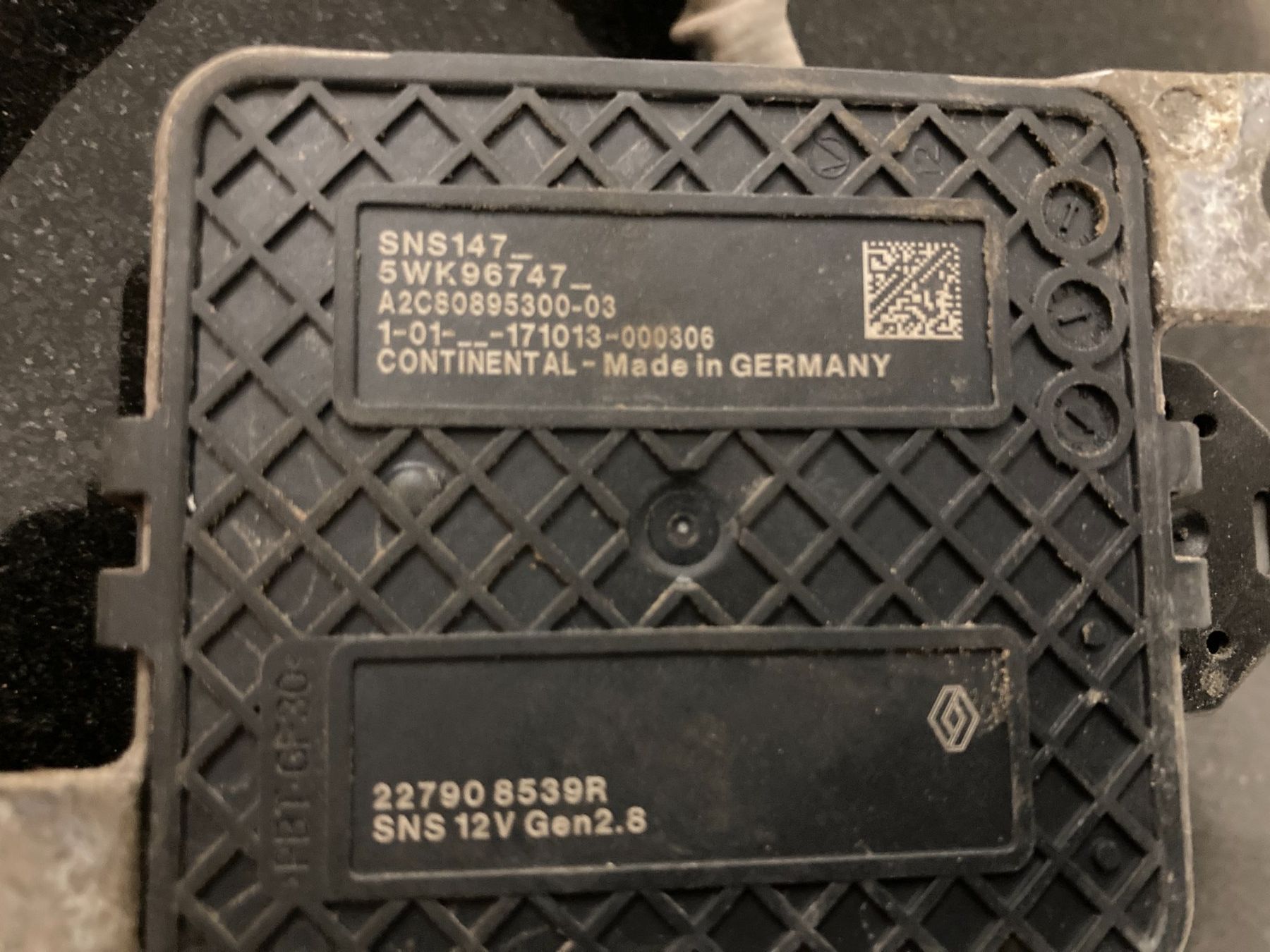 Renault Tutti pezzi di ricambio auto: NOX Sensor Renault Trafic 227902682R – Usato da Cham venduto da WB2223 3