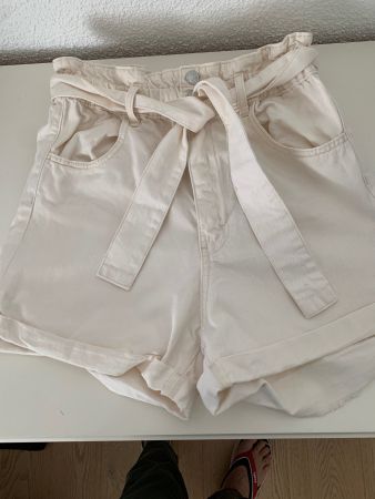 Sommer Shorts Damen Gr. S Farbe Vanille