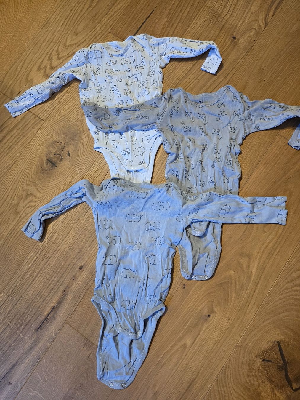 Lotti & Set di vestiti: Langarm Bodys gr 86 – Usato da Eschenz venduto da Carmenr93