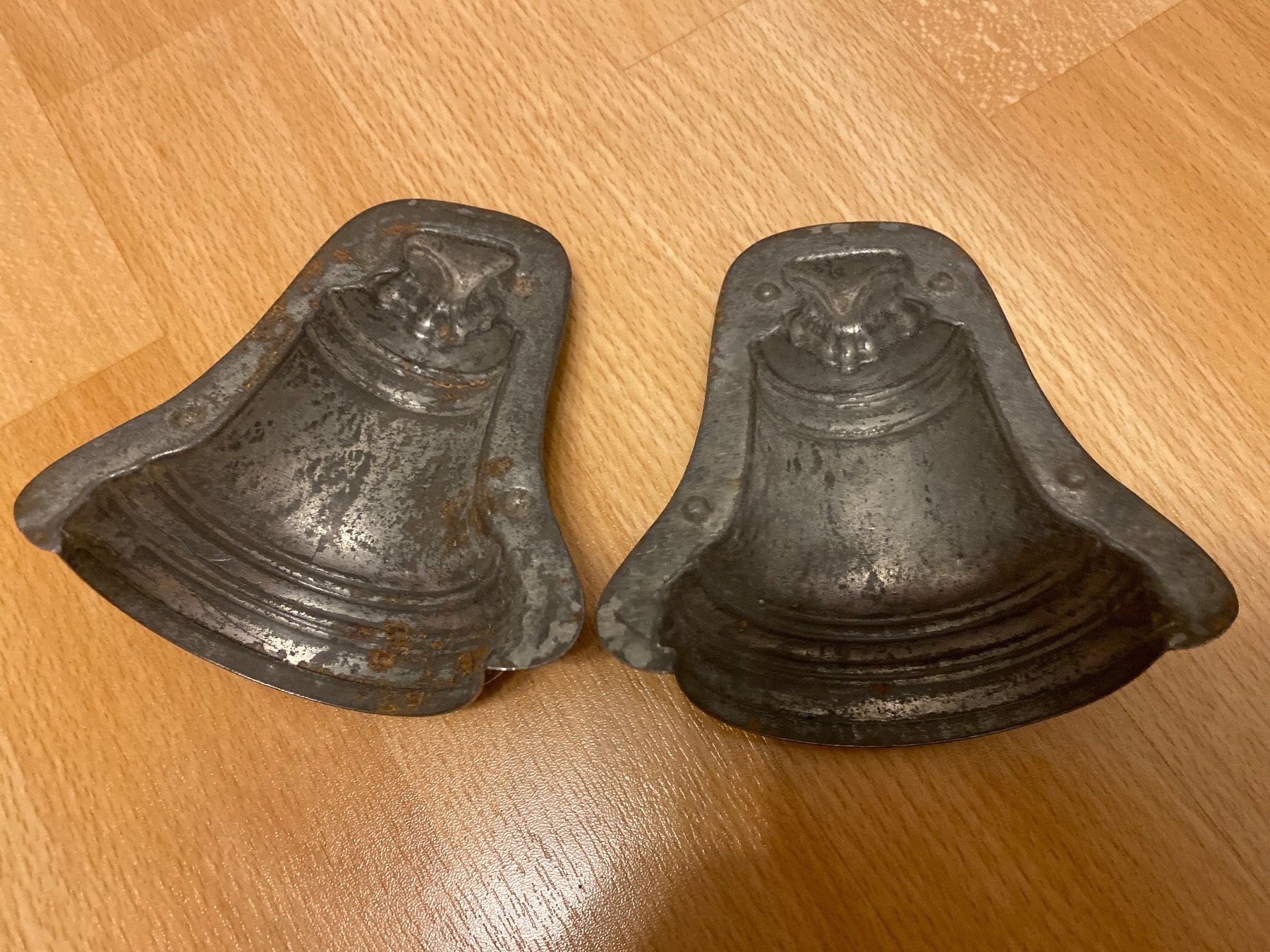 Teglie da forno: Schokoladenform Glocke – Usato da Buchrain venduto da Sisi83 2