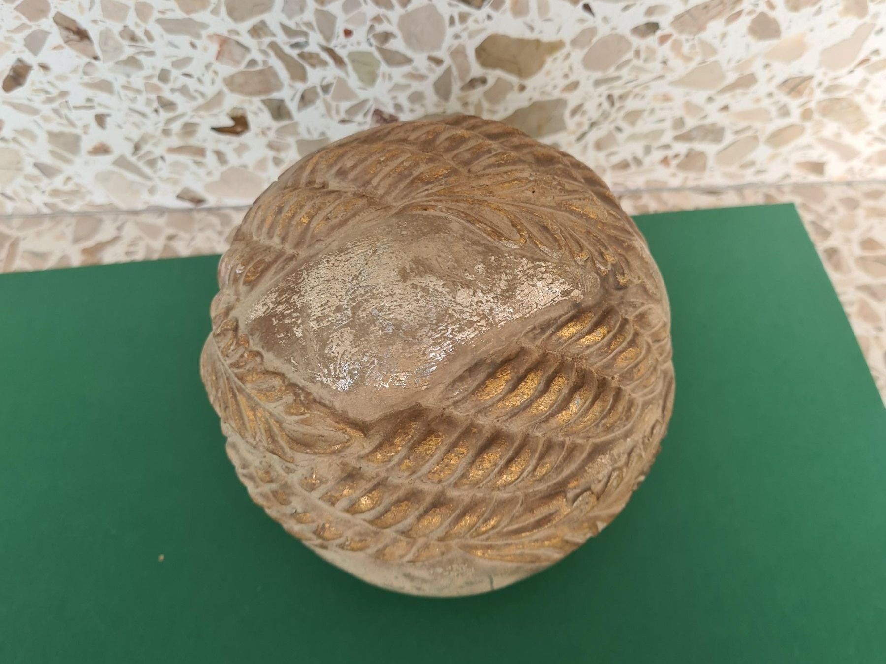 Alle Dekorationen: Dekorations Kugel in Mattgold/Silber – Gebraucht aus Urdorf von sumrum 2