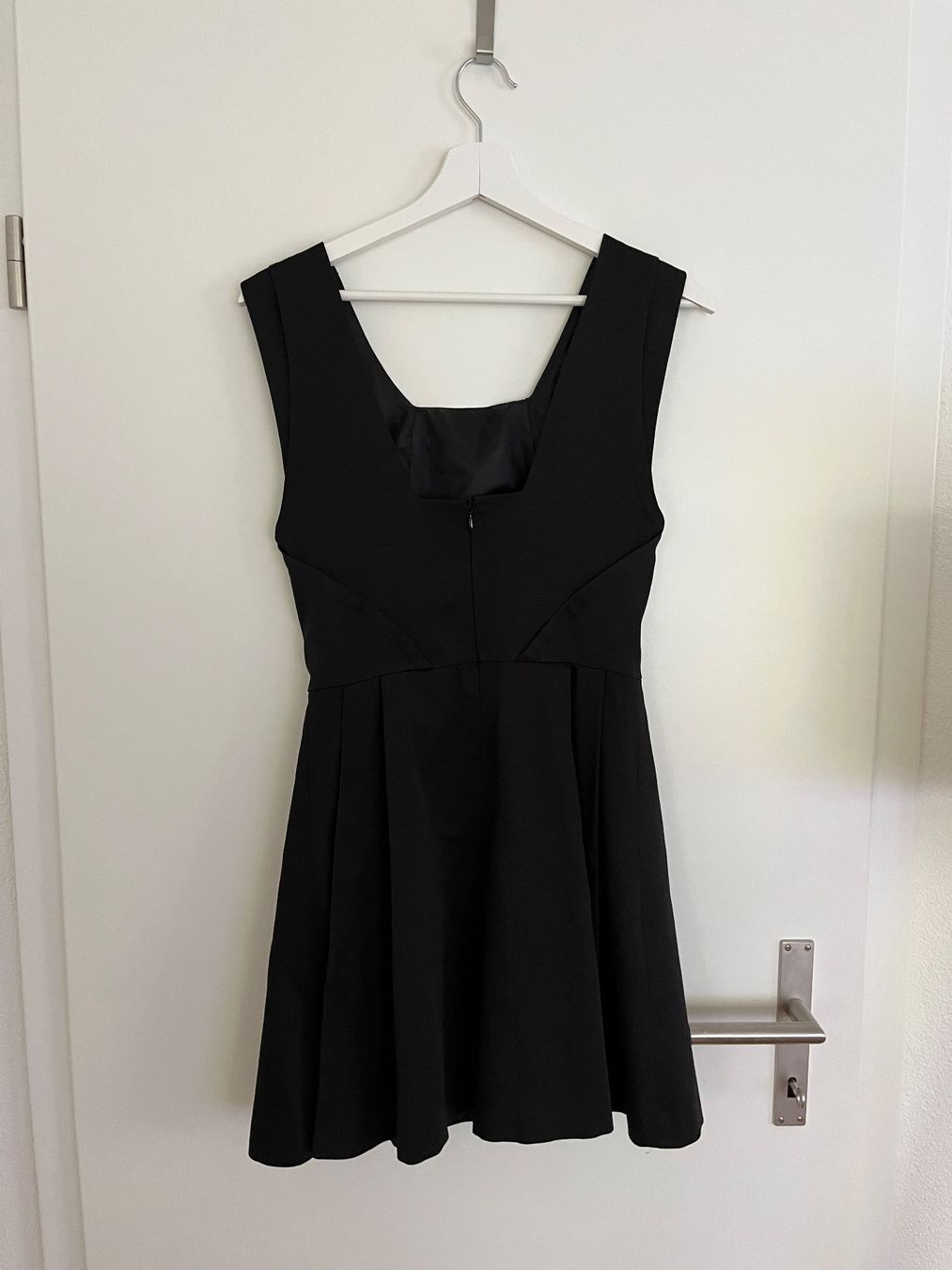Vestiti: Cocktailkleid – Usato da Fislisbach venduto da den_dzl9 1