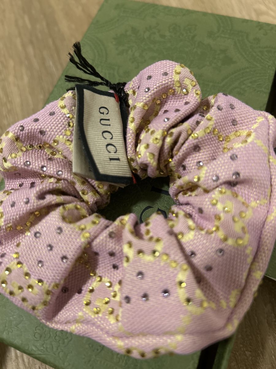 Gucci Accessori per capelli: Gucci original Scrunchie Pink with Crystals – Nuovo e nell'imballaggio originale da Zürich venduto da sel_tvq7 3