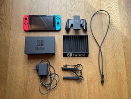 Nintendo Switch Konsole / + Spieleständer