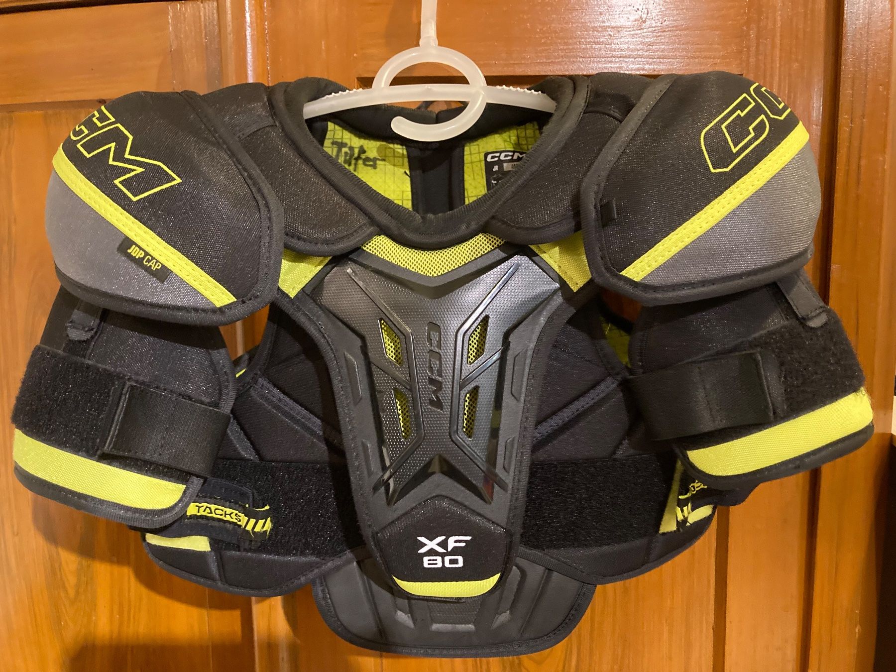 Ccm Protections: Eishockey Brustpanzer CCM XF80 Junior Large – D'occasion à Deitingen par Calimi