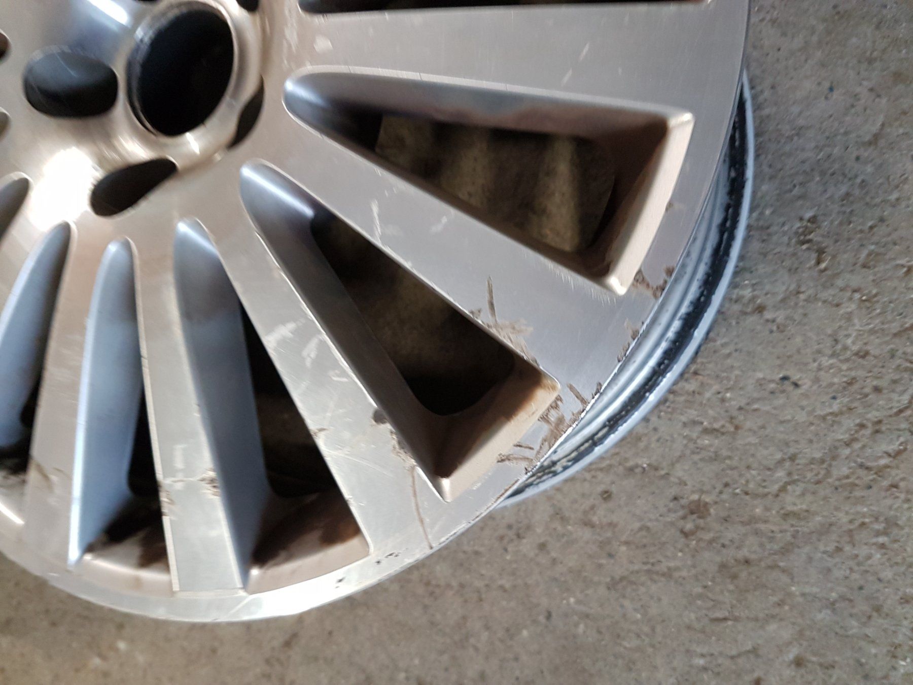 Alfa Romeo Cerchioni: Alfa Romeo Felgen – Usato da kölliken venduto da TerryCash 2