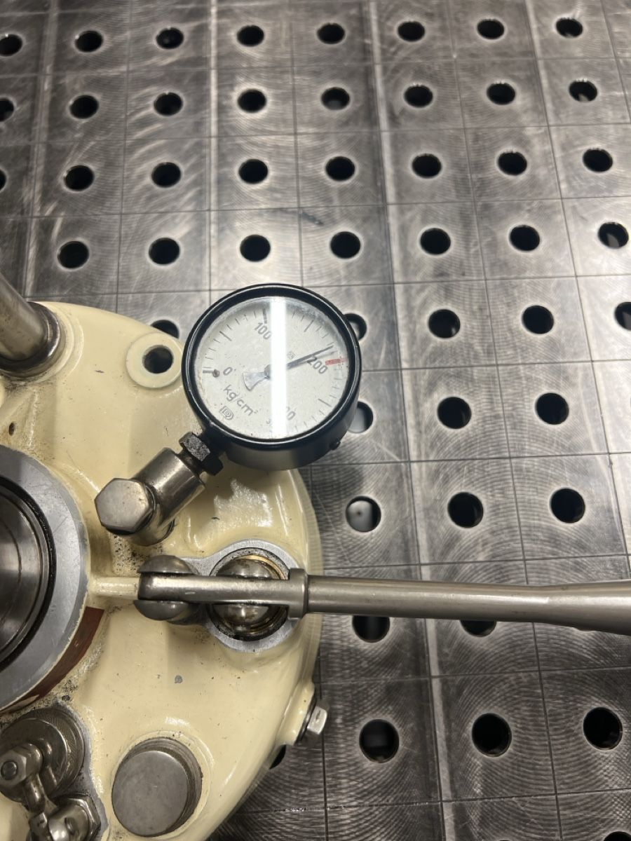 Alle Maschinen: Hydraulik Presse – Gebraucht aus Zürich von Pan-Europ