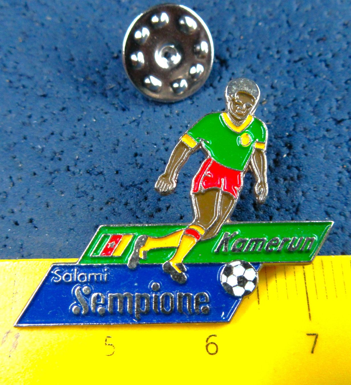 Fifa Placchette & Badge: FUSSBALL KAMERUN PIN – Usato da Ettingen venduto da Hausi4711