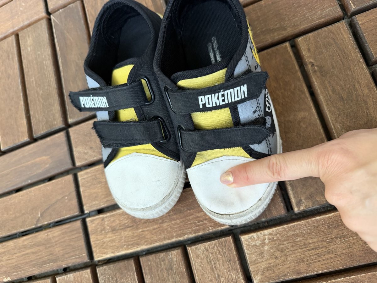 Scarpe per ragazzi: Kinder Turnschuhe Gr. 29 Pokemon gebraucht – Usato da Jona venduto da Good_luck_ 4