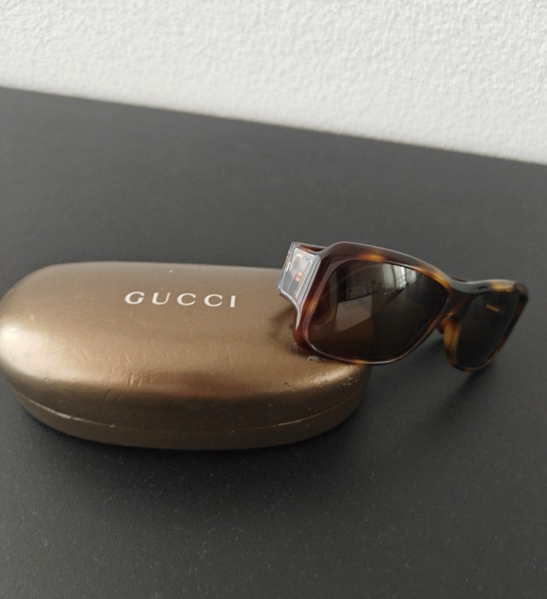 Gucci Brillen & Gläser: Original Gucci Sonnenbrille – Gebraucht aus Luzern von DijMark