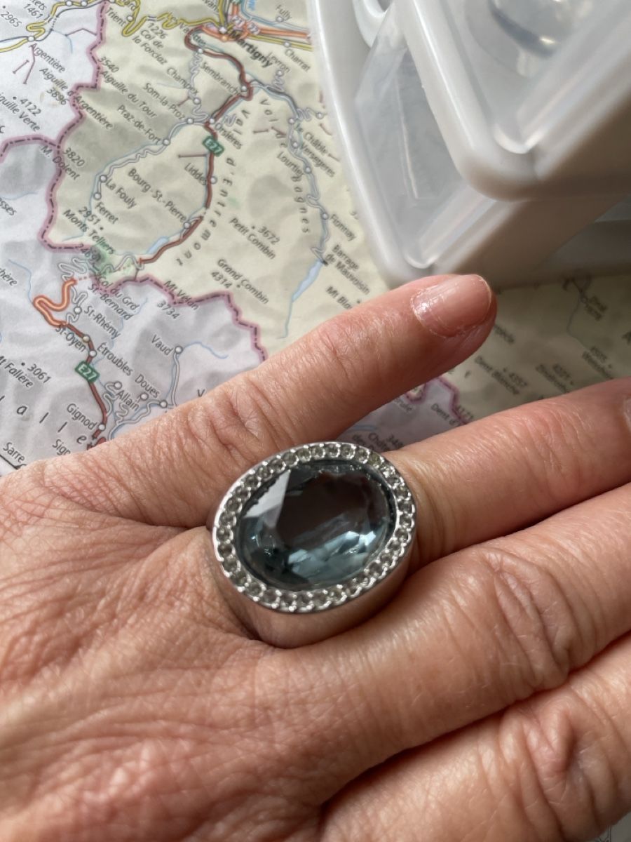 Swarovski Anelli: Swarovski Ring mit aquamarinfarbenem Stein , Gr.52 – Usato da Meilen venduto da delta-da-spica 2