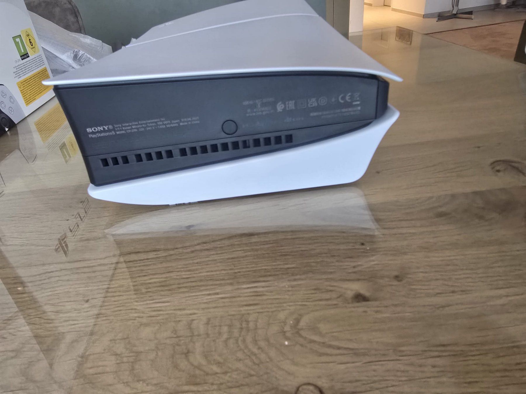 Sony Konsolen: Sony Play Station 5 Disc Edition,  1Controller und 2 Games – Gebraucht aus Fahrwangen von Michi1986 1