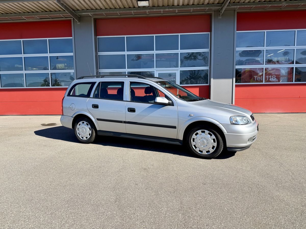 Opel Autos: Opel Astra – D'occasion à Oberwil-Lieli par wihssih 1