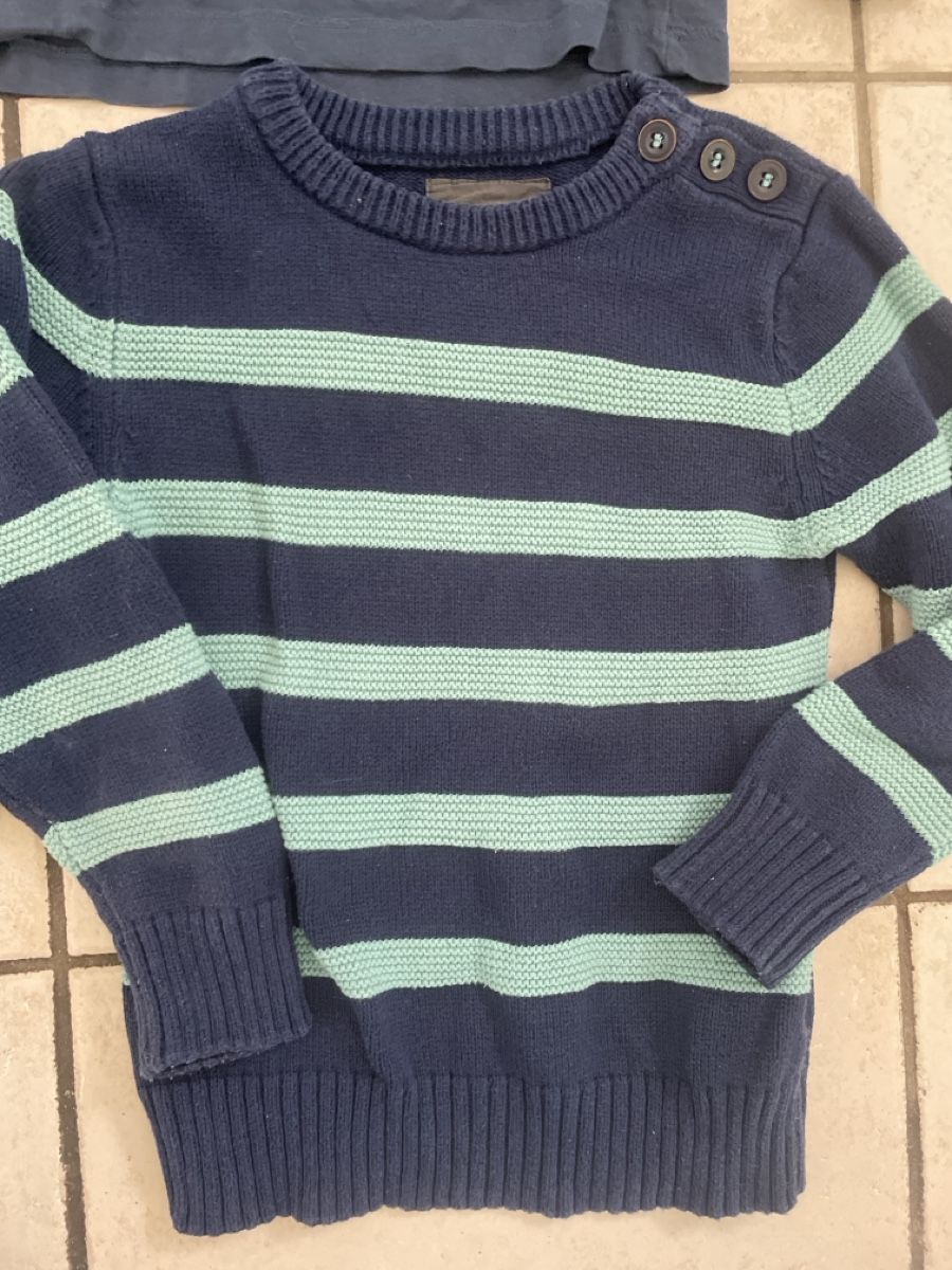 H&M Pullover & Sweatshirts: 4 H&M Pullover Gr.98/104 Dino 🦕 – Gebraucht aus Obergerlafingen von cabo4 1