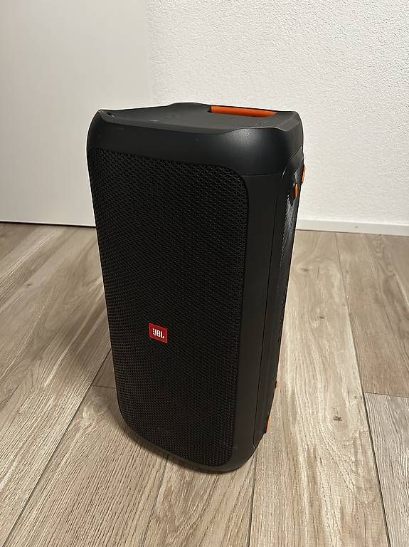 JBL Lautsprecher: Haut-parleur JBL Partybox 100 – Gebraucht aus Biel/Bienne von Binot20 1