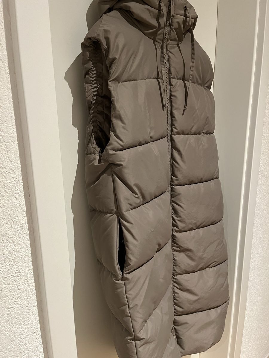 H&M Gilet & Giacche senza maniche: Warme Steppweste Damen Gr. XS – Usato da Lenzburg venduto da AlessiaA. 1