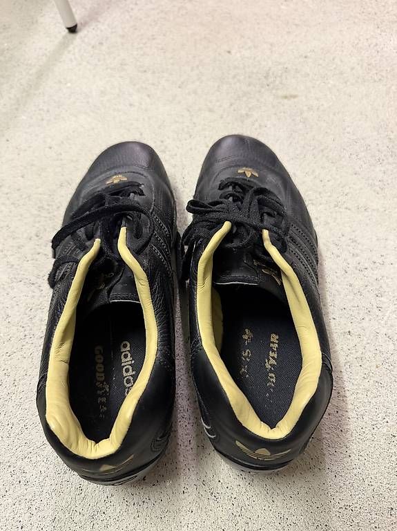 Scarpe da uomo: ADIDAS LEDER-SNEAKERS GOOD YEAR EDITION – Usato da Märstetten venduto da sha_9p7c 1