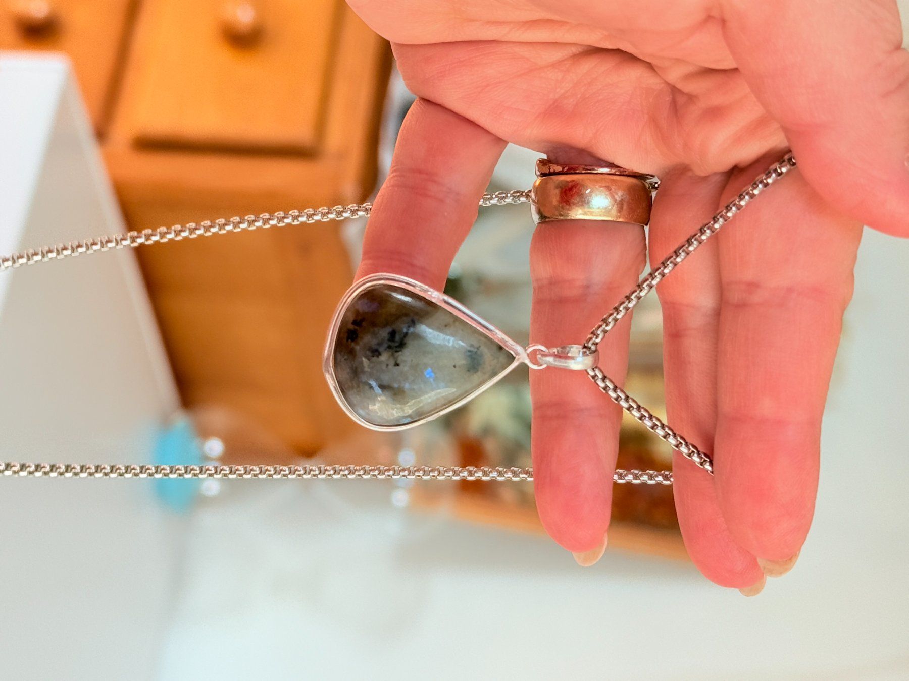 Catenine: Collier Labradorite naturelle – Nuovo e nell'imballaggio originale da Genève venduto da AGBERG 6
