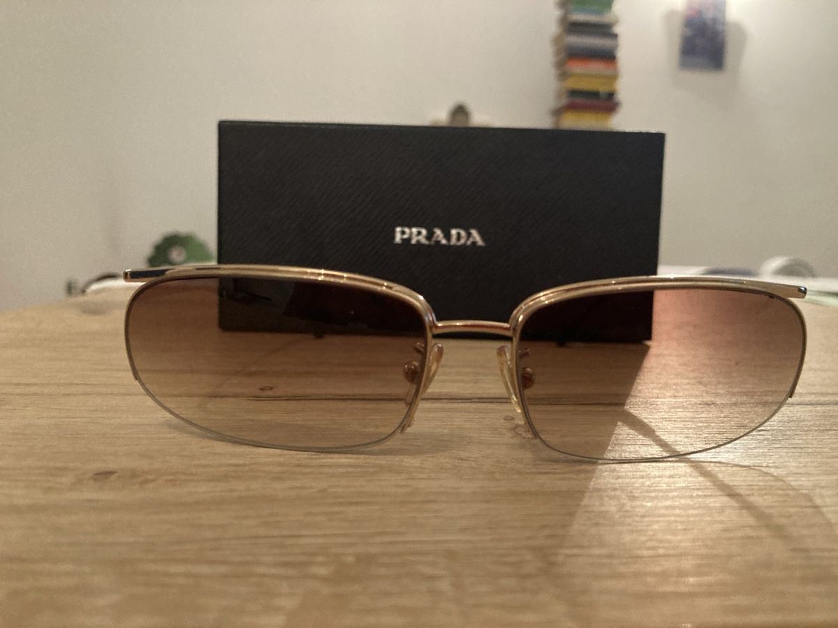 Prada Brillen & Gläser: Occhiali da sole Prada originali – Gebraucht aus lugano von Orsetta 1