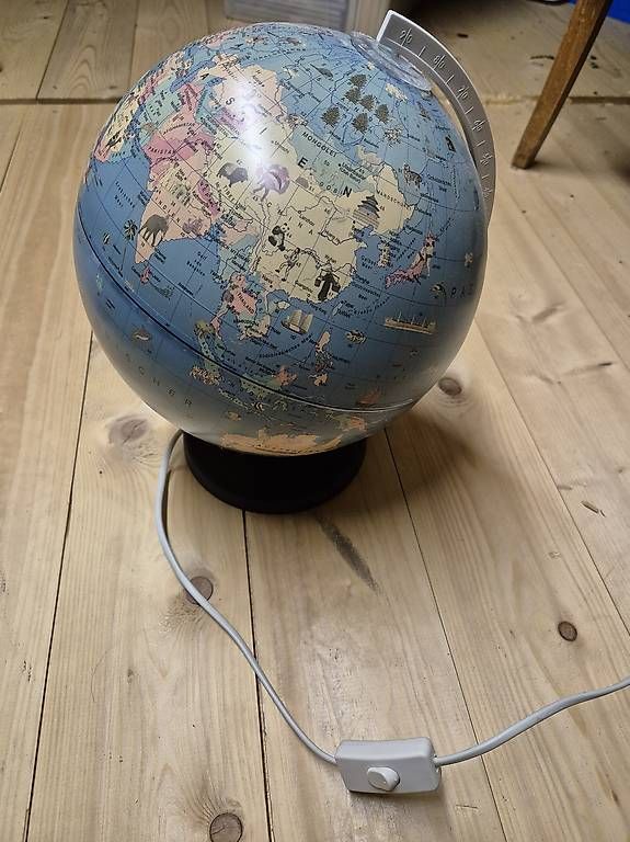 Lampade: Globus Nachttischlampe – Usato da Wallenwil venduto da Britishbulldog 1