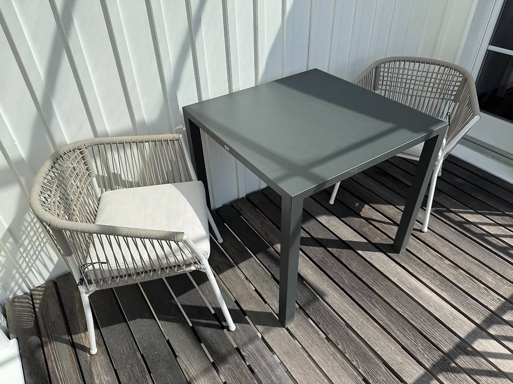 Tables: Hochwertiger Gartentisch Nova (Möbel Pfister) – D'occasion à Aarau par diinch