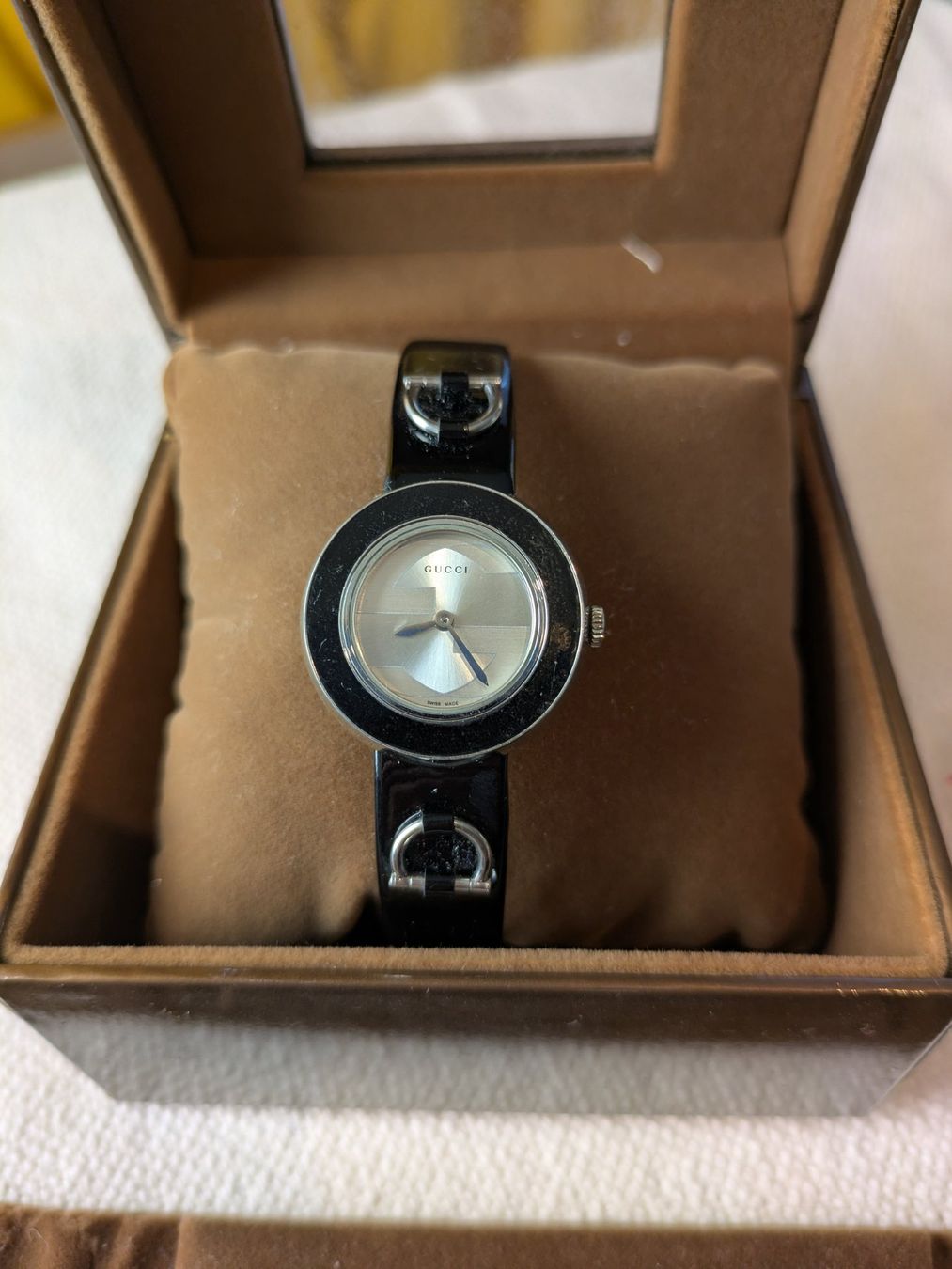 Gucci Orologi: Montre Gucci U Play Quartz acier noir – Usato da Monnaz venduto da sab85