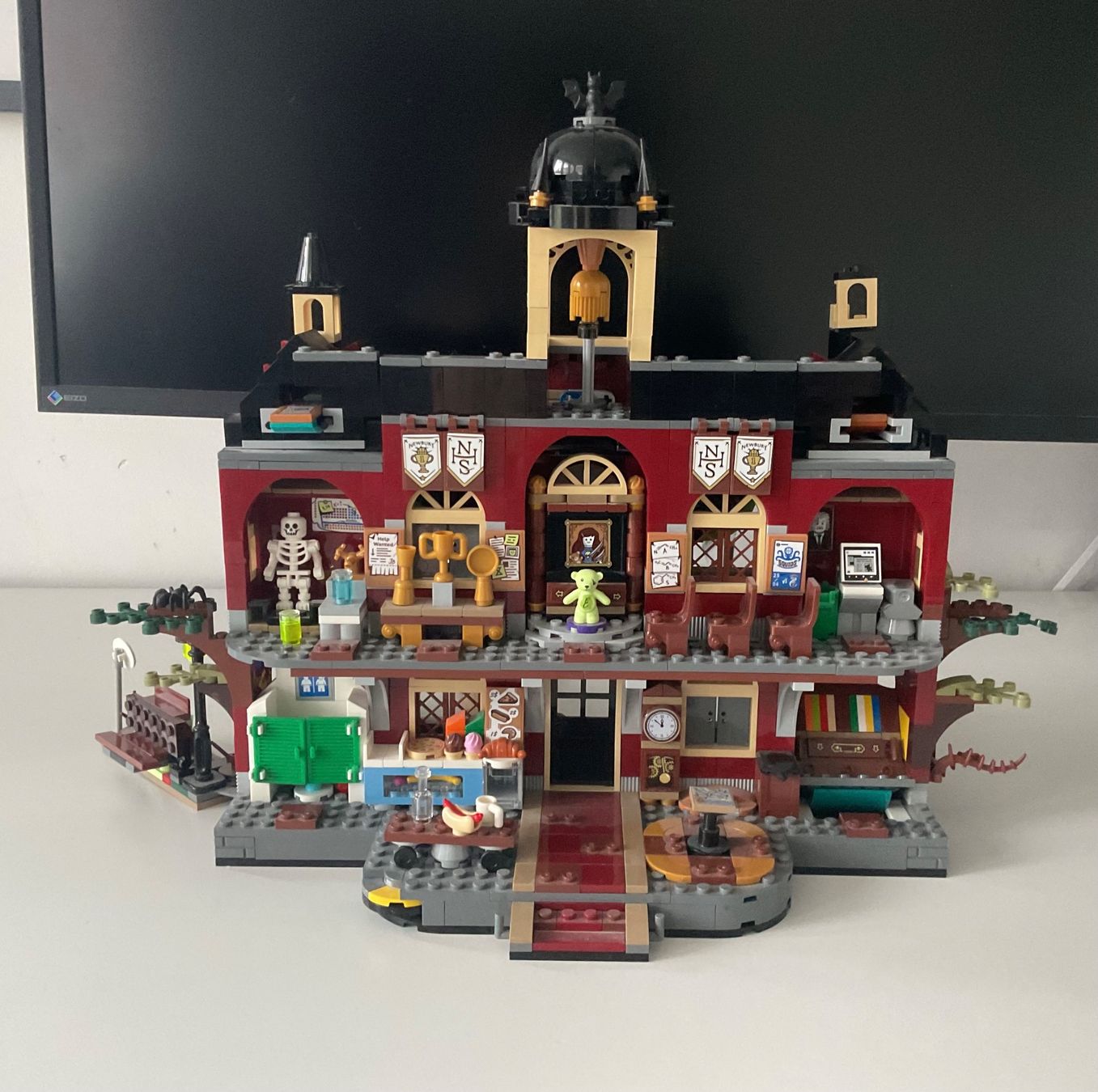 Lego Kit di costruzioni: LEGO Hidden Side: Neburys spukende Schule – Usato da Bonstetten venduto da rol_zk5s 2
