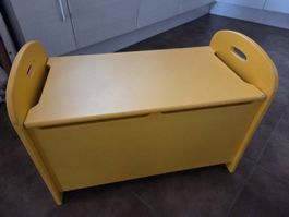 Coffre à jouets en bois jaune
