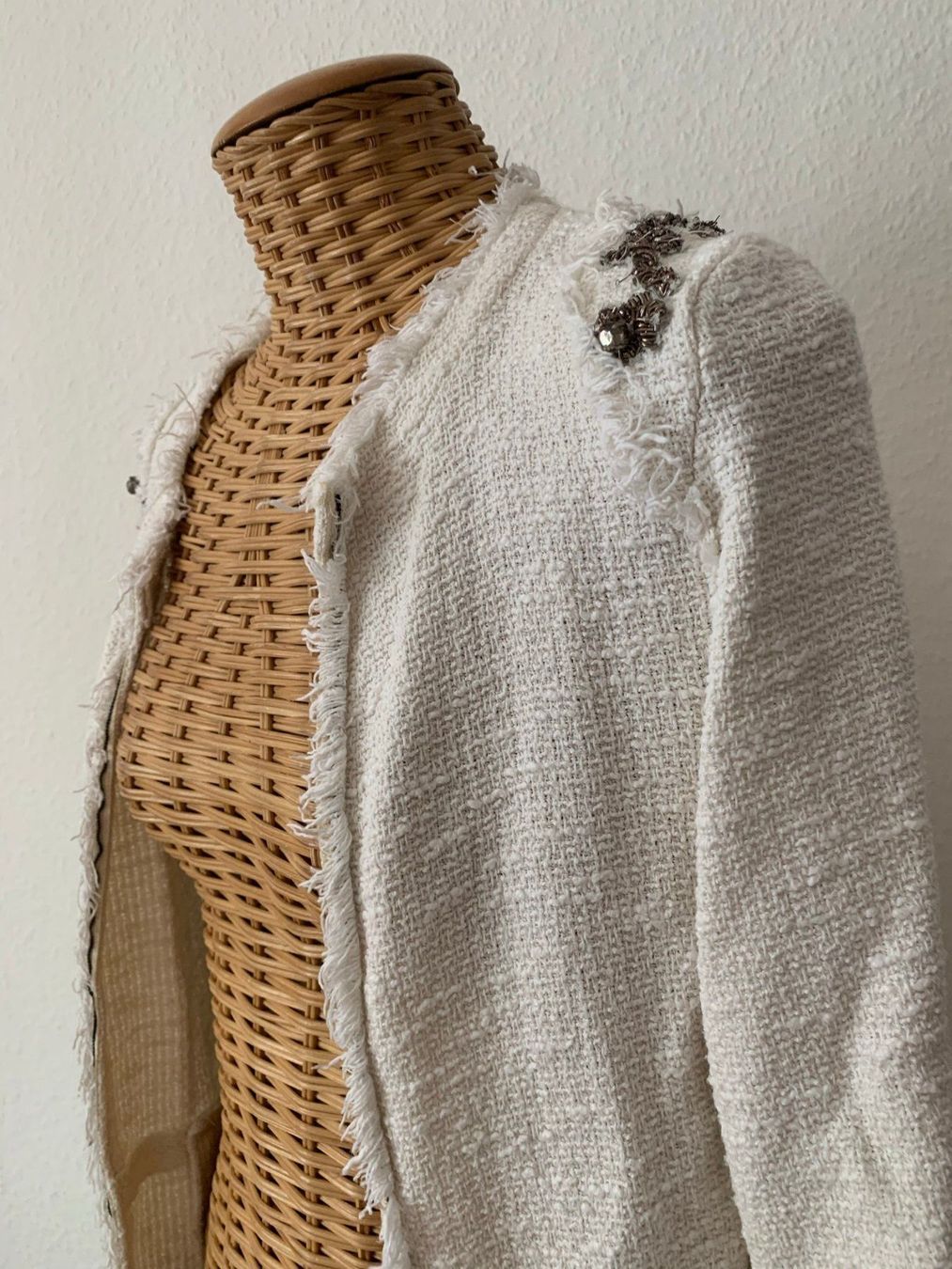 Jacken: PULL & BEAR - Bouclé Blazer-Jacke crème – Gebraucht aus Zürich von Diazaio 2