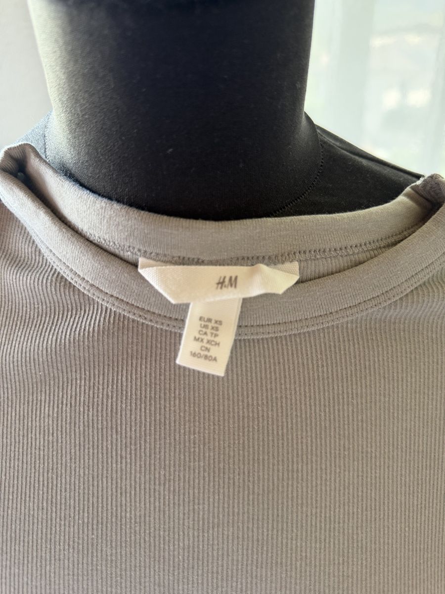 H&M Tops: Top H&M  – Neuf (Voir description) à Boudry par asmdgr135 2