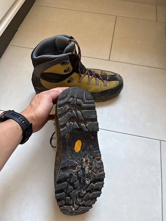La Sportiva Scarpe da uomo: LaSportiva leichter Wanderschuh – Usato da Brunnen venduto da mei_6yw6 2