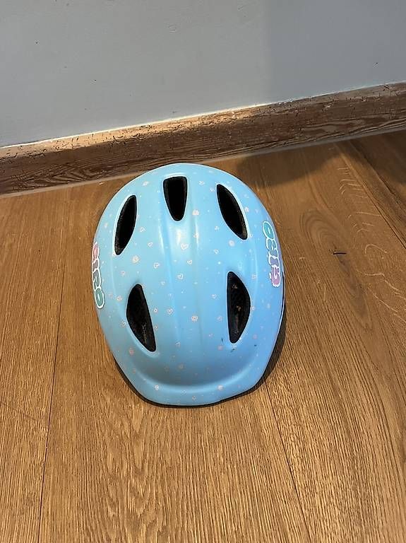 Giro Caschi: Kinder Velohelm Giro – Usato da Tägertschi venduto da Oktagon62 1