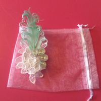 Bijou en plumes rétro burlesque
